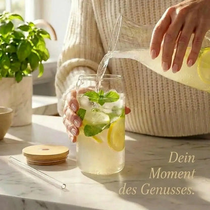 Hochwertiges Gläser-Set aus Glas und Bambus.